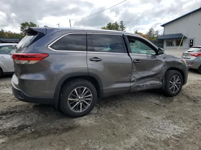 5TDJZRFH3JS875194 2018 2018 Toyota Highlander- SE 3