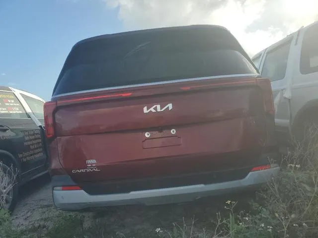 KNDNB5K39S6460228 2025 2025 KIA Carnival- LX 6