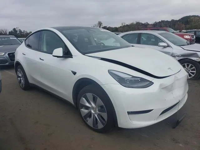 7SAYGAEE3RF060557 2024 2024 Tesla MODEL Y 4