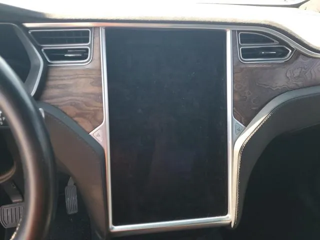 5YJXCBE28HF054123 2017 2017 Tesla MODEL X 9