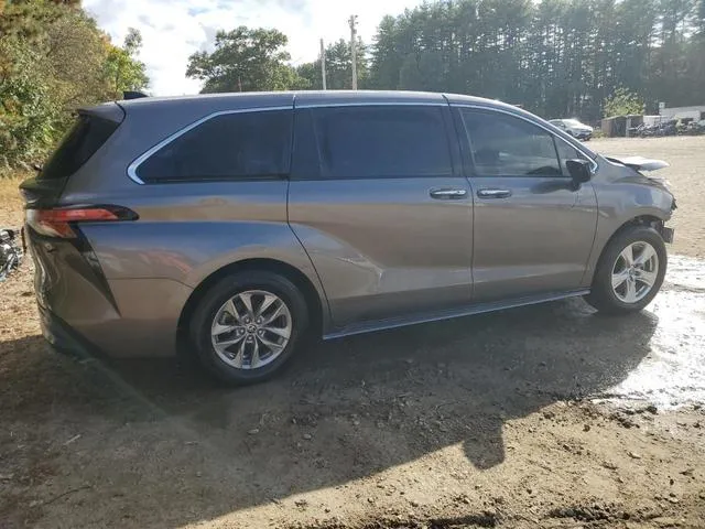 5TDYRKEC3NS097870 2022 2022 Toyota Sienna- Xle 3