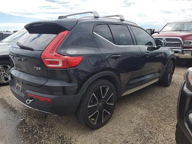 YV4162UL7L2186709 2020 2020 Volvo XC40- T5 Inscription 3