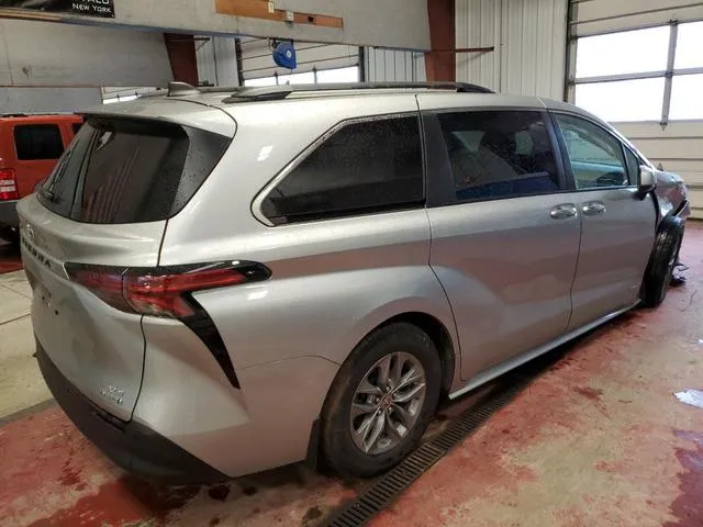 5TDYSKFC0MS033349 2021 2021 Toyota Sienna- Xle 3