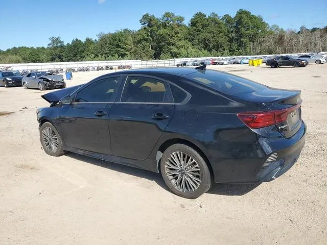 3KPF54AD1NE422586 2022 2022 KIA Forte- Gt Line 2