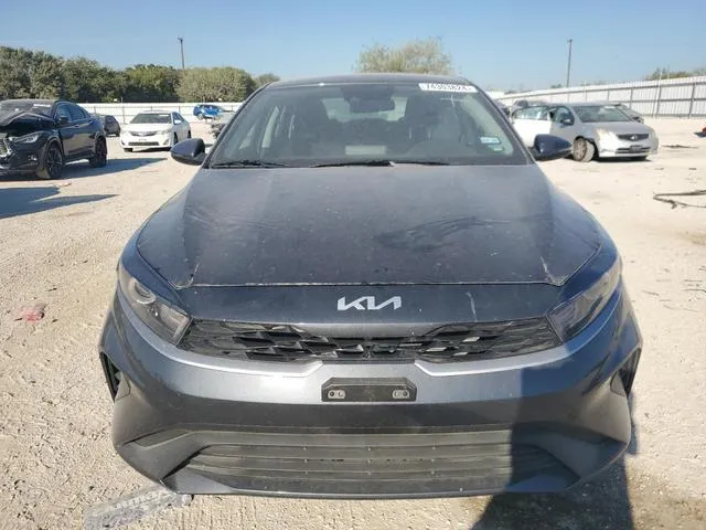 3KPF24AD8RE713097 2024 2024 KIA Forte- LX 5