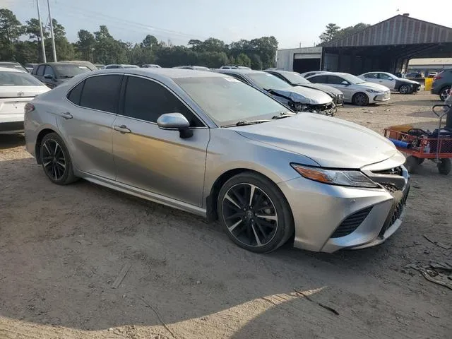 4T1B61HK4JU058881 2018 2018 Toyota Camry- Xse 4