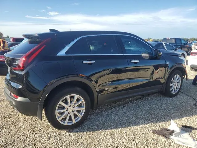 1GYAZAR45NF136810 2022 2022 Cadillac XT4- Luxury 3