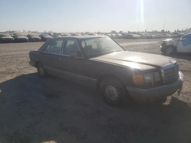 WDBCA35D5JA388327 1988 1988 Mercedes-Benz 420- Sel 4