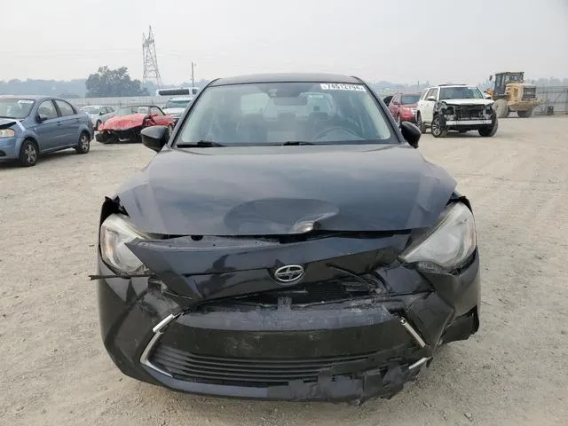 3MYDLBZV5GY119005 2016 2016 Toyota Scion 5