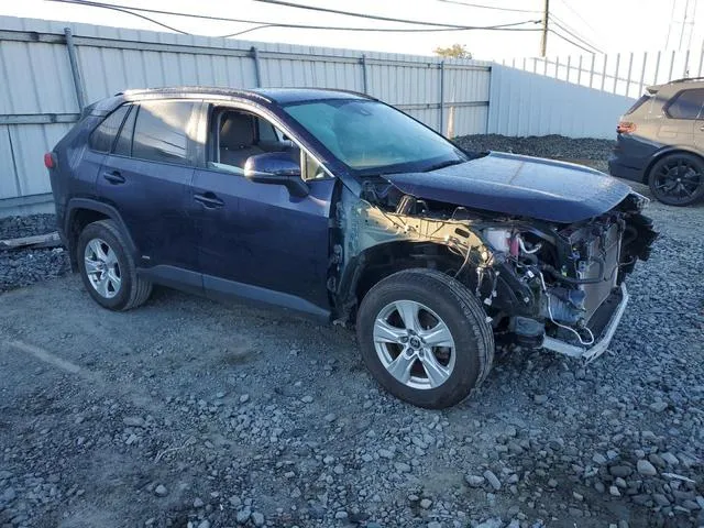 2T3R6RFV0MW011238 2021 2021 Toyota RAV4- Xle 4