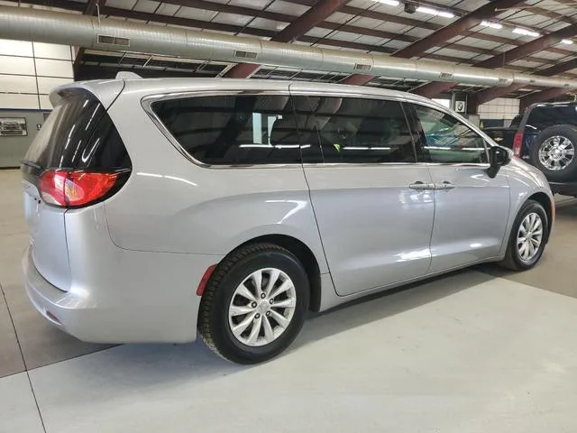 2C4RC1DGXHR507825 2017 2017 Chrysler Pacifica- Touring 3