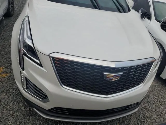 1GYKNCRS2MZ219229 2021 2021 Cadillac XT5- Premium Luxury 5