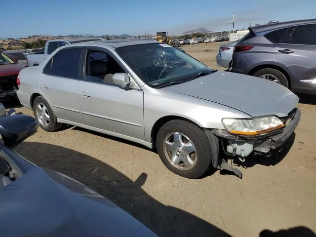 1HGCG1650YA044587 2000 2000 Honda Accord- EX 4