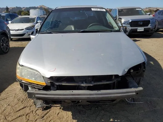 1HGCG1650YA044587 2000 2000 Honda Accord- EX 5