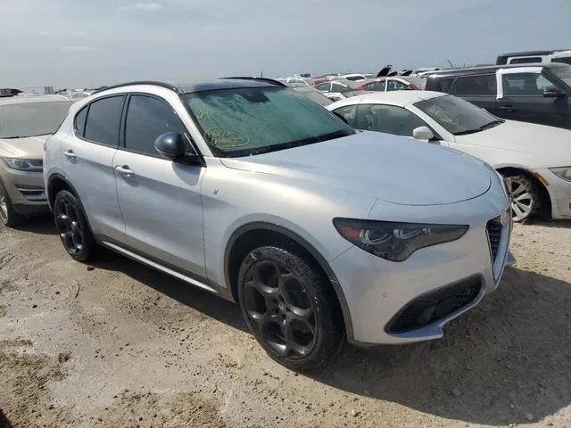 ZASPAKBN5R7D81081 2024 2024 Alfa Romeo Stelvio- TI 4