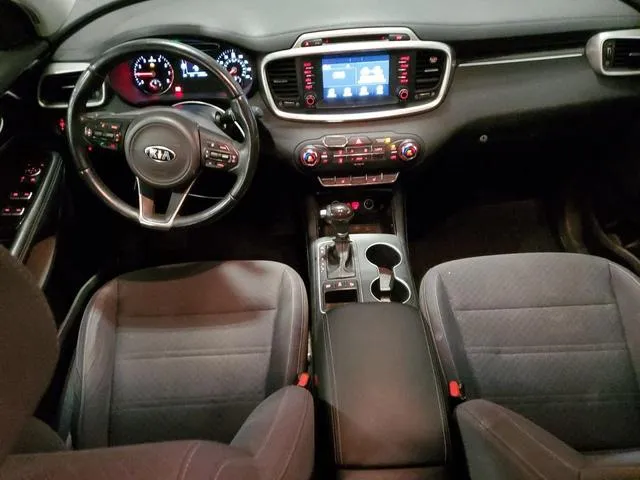 5XYPGDA35JG344087 2018 2018 KIA Sorento- LX 8