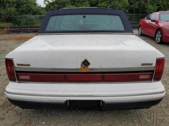 1LNLM82W1RY772678 1994 1994 Lincoln Town Car- Signature 6