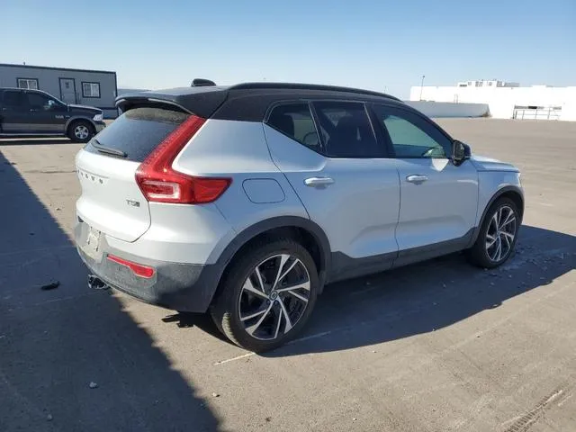 YV4162UM8M2570671 2021 2021 Volvo XC40- T5 R-Design 3