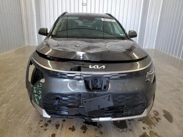 KNDCR3L16P5046342 2023 2023 KIA Niro- Wind 5