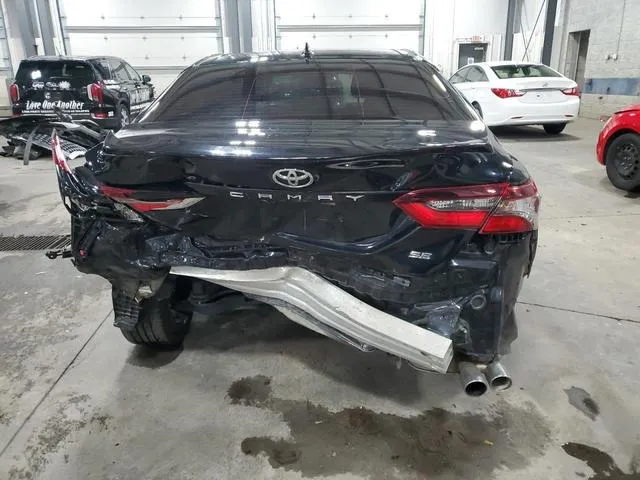 4T1G11AKXNU704591 2022 2022 Toyota Camry- SE 6