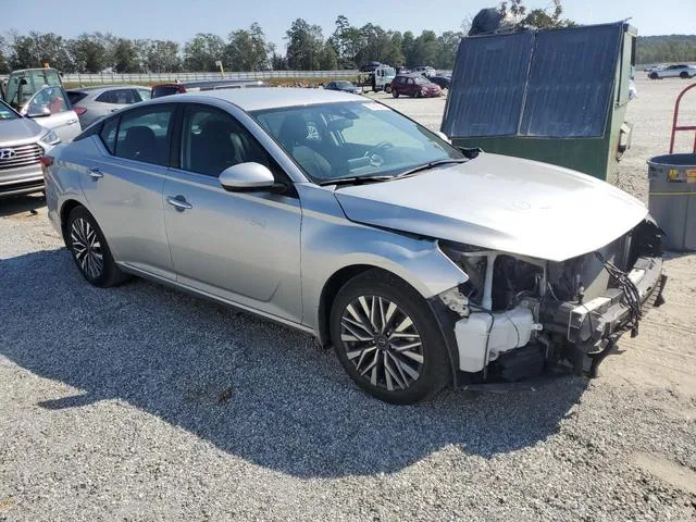 1N4BL4DV1PN300954 2023 2023 Nissan Altima- SV 4