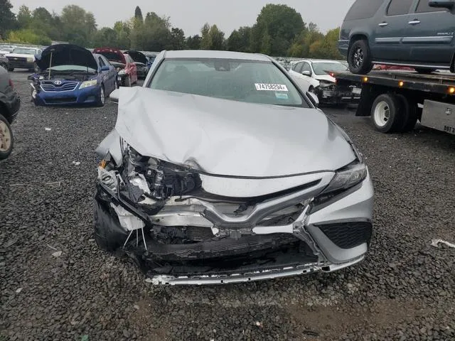 4T1G11AK8NU661711 2022 2022 Toyota Camry- SE 5