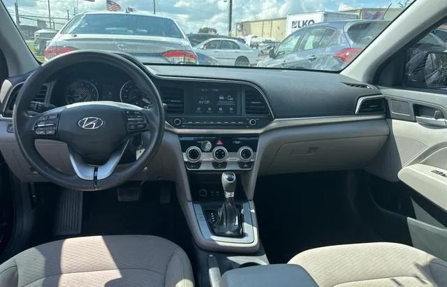 5NPD84LF9KH481812 2019 2019 Hyundai Elantra- Sel 9