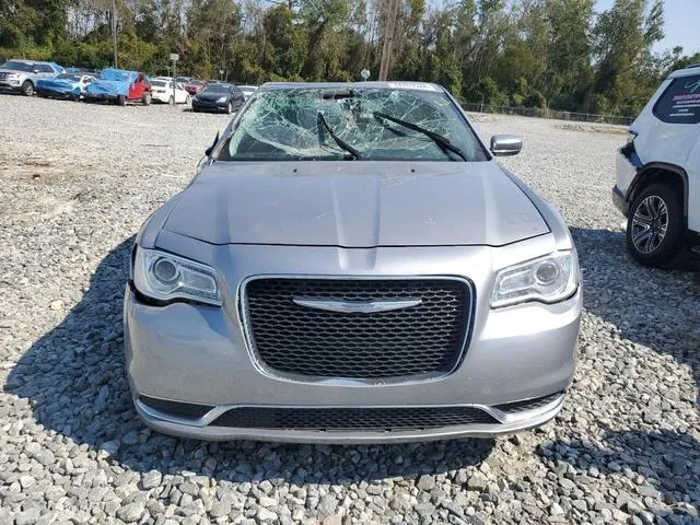 2C3CCAAG1HH526719 2017 2017 Chrysler 300- Limited 5