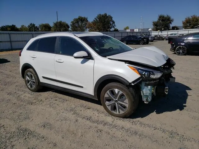 KNDCE3LG8L5053061 2020 2020 KIA Niro- Ex Premium 4