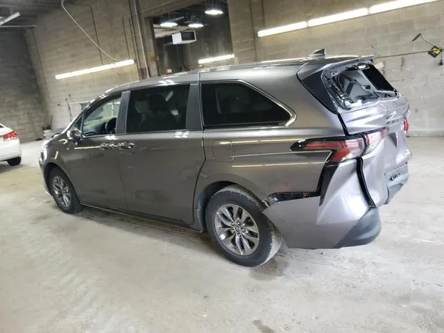 5TDYRKEC5PS146652 2023 2023 Toyota Sienna- Xle 2