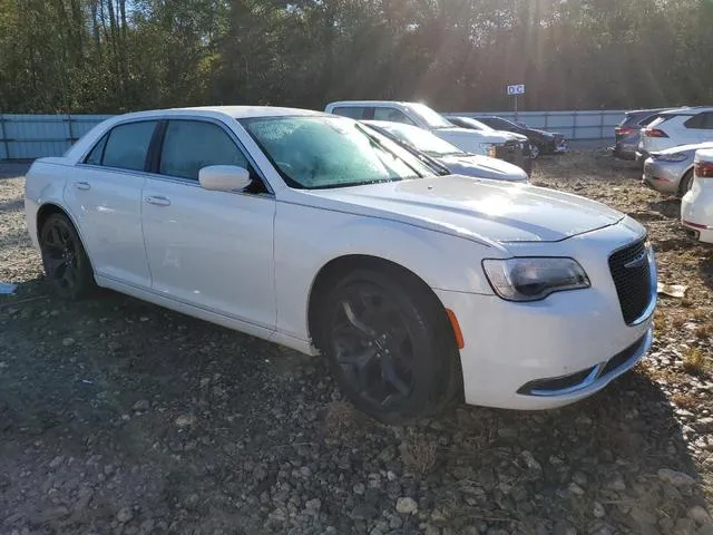 2C3CCAAG6JH278294 2018 2018 Chrysler 300- Touring 4