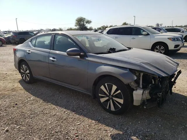 1N4BL4DV7MN414064 2021 2021 Nissan Altima- SV 4