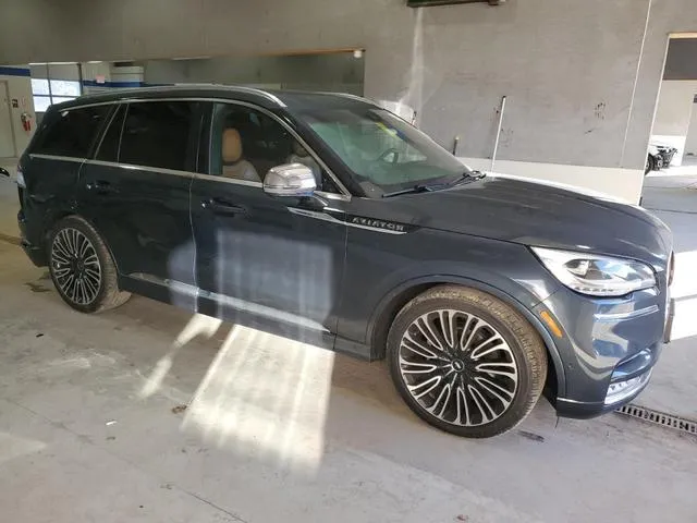 5LM5J9XC2LGL36986 2020 2020 Lincoln Aviator- Black Label 4