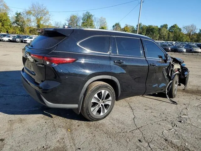 5TDGBRCH8MS531173 2021 2021 Toyota Highlander- Hybrid Xle 3