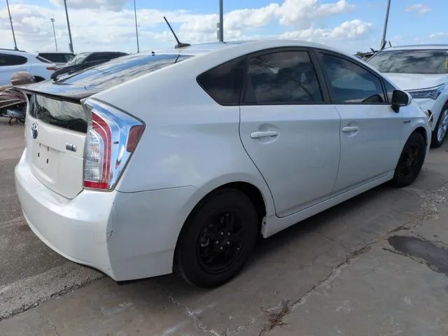 JTDKN3DU7F1932708 2015 2015 Toyota Prius 3