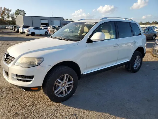 WVGBE77L28D004361 2008 2008 Volkswagen Touareg- V6 1