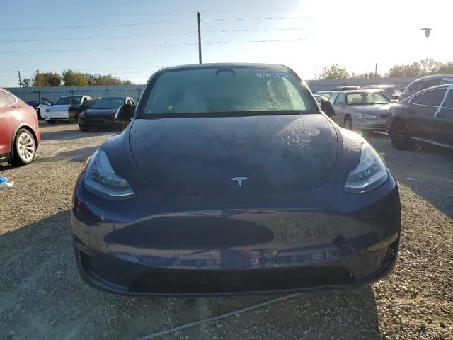 7SAYGDEE9NF381854 2022 2022 Tesla MODEL Y 5