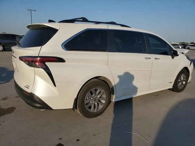 5TDYRKEC5MS044652 2021 2021 Toyota Sienna- Xle 3