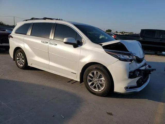 5TDYRKEC5MS044652 2021 2021 Toyota Sienna- Xle 4