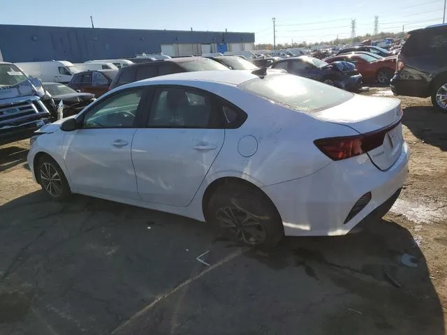 3KPF24AD9RE810423 2024 2024 KIA Forte- LX 2