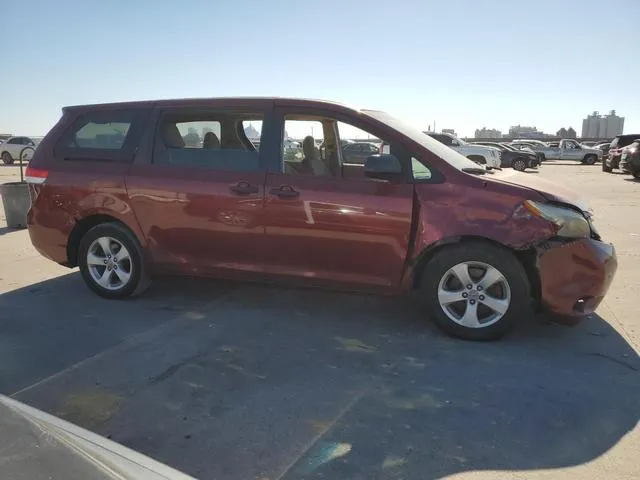 5TDZK3DC3DS393891 2013 2013 Toyota Sienna 4