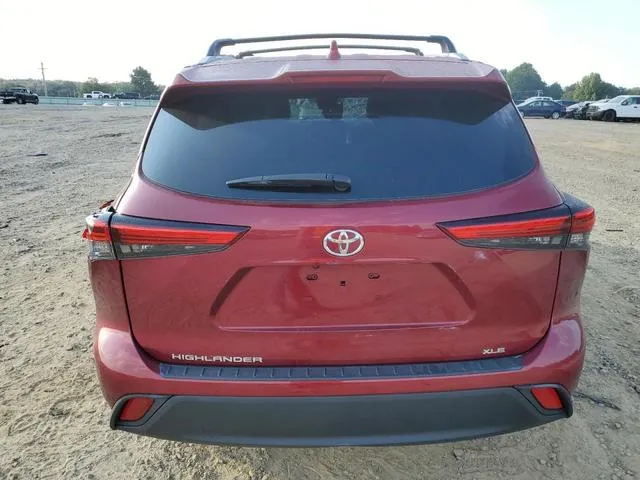 5TDGZRAHXNS546029 2022 2022 Toyota Highlander- Xle 6