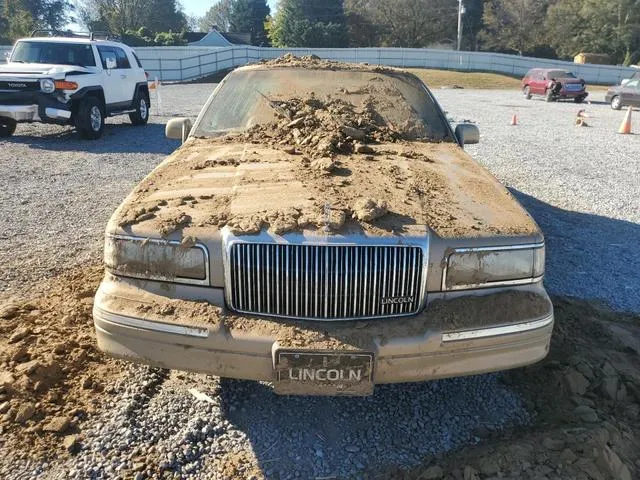 1LNLM82W7TY720205 1996 1996 Lincoln Town Car- Signature 5