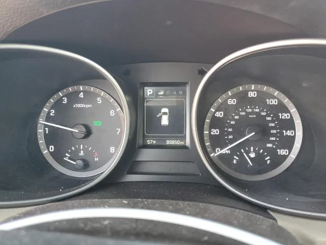 5XYZT3LB9HG498556 2017 2017 Hyundai Santa Fe 9