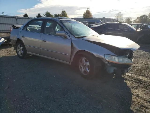 1HGCG1654WA016837 1998 1998 Honda Accord- EX 4