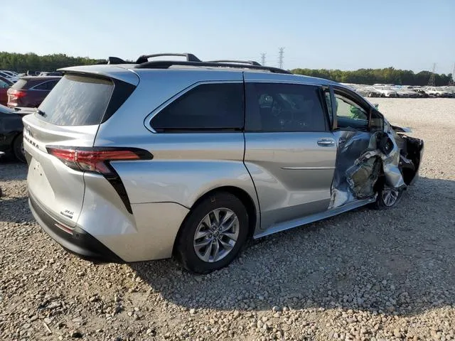 5TDYRKEC4NS081483 2022 2022 Toyota Sienna- Xle 3