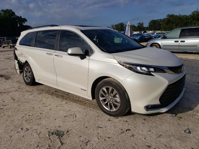 5TDYRKEC2MS006635 2021 2021 Toyota Sienna- Xle 4