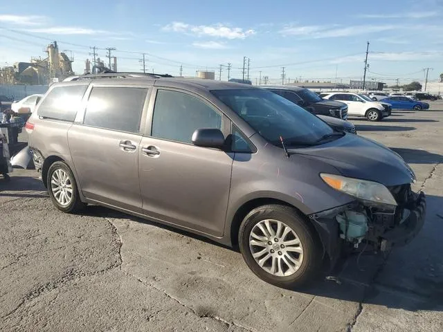 5TDYK3DC3DS331032 2013 2013 Toyota Sienna- Xle 4