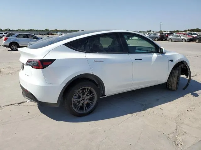 7SAYGDEEXRA304669 2024 2024 Tesla MODEL Y 3