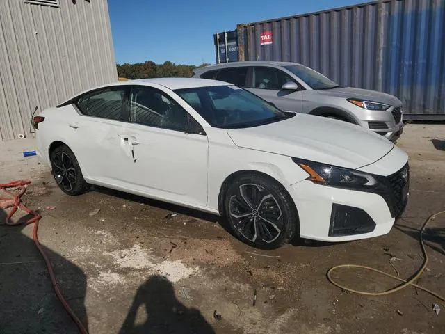 1N4BL4CV1PN330280 2023 2023 Nissan Altima- SR 4